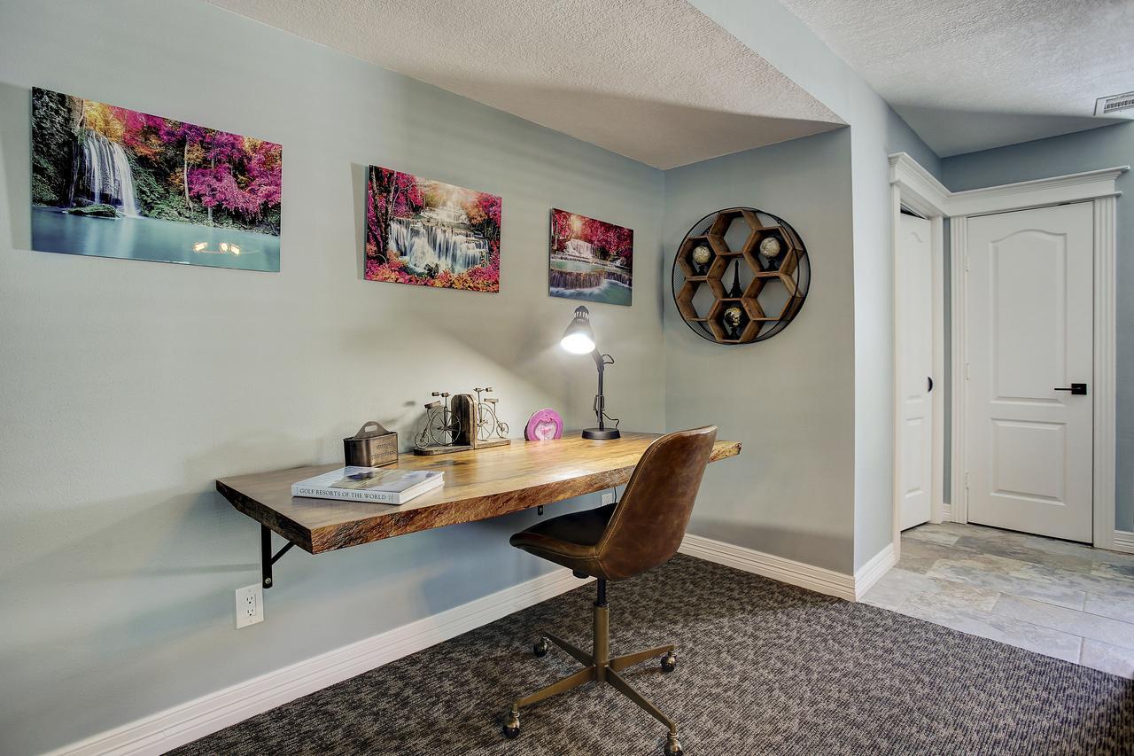 Sara's On The Boulevard Bed & Breakfast Houston