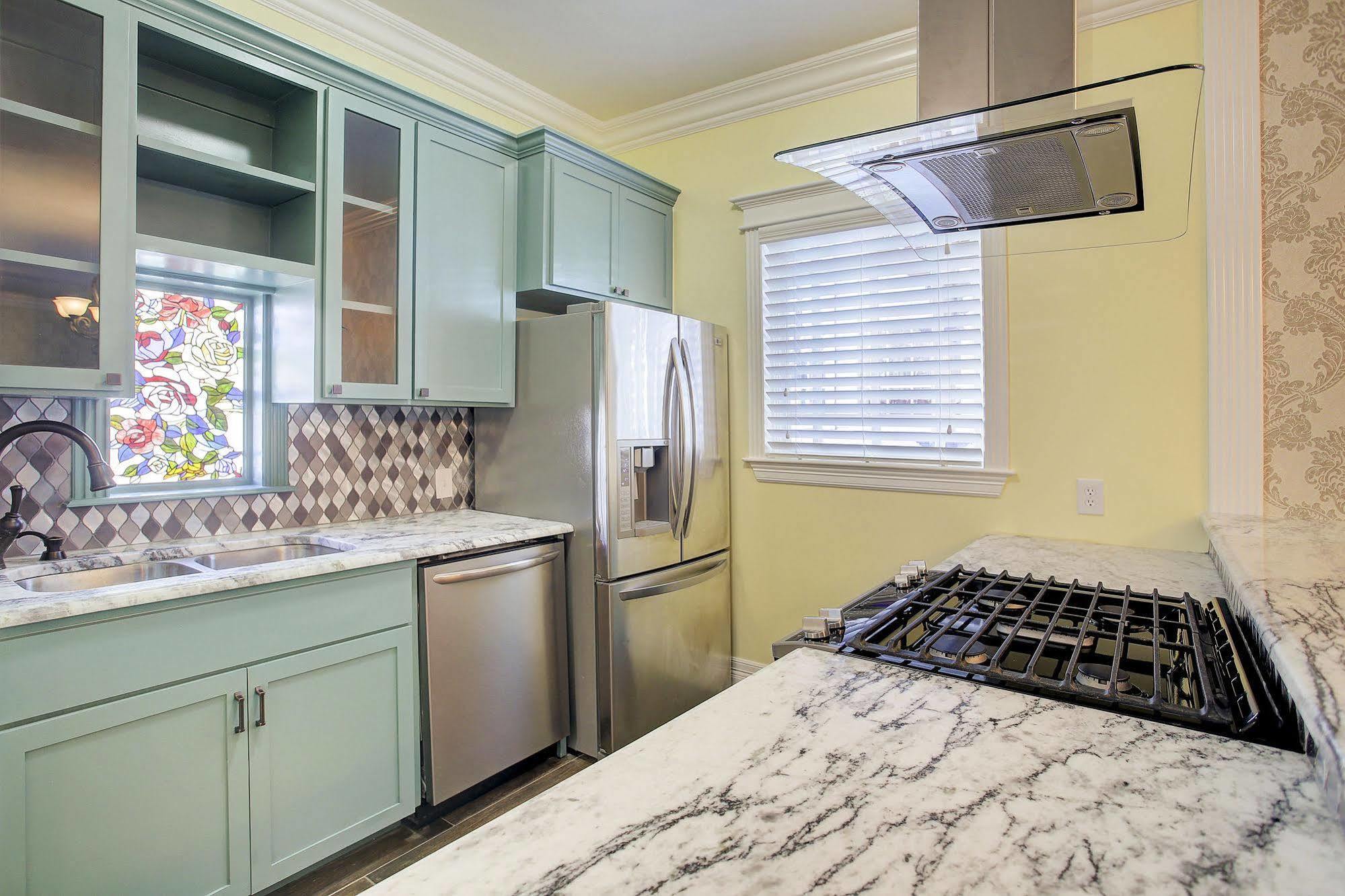 Sara's On The Boulevard Bed & Breakfast