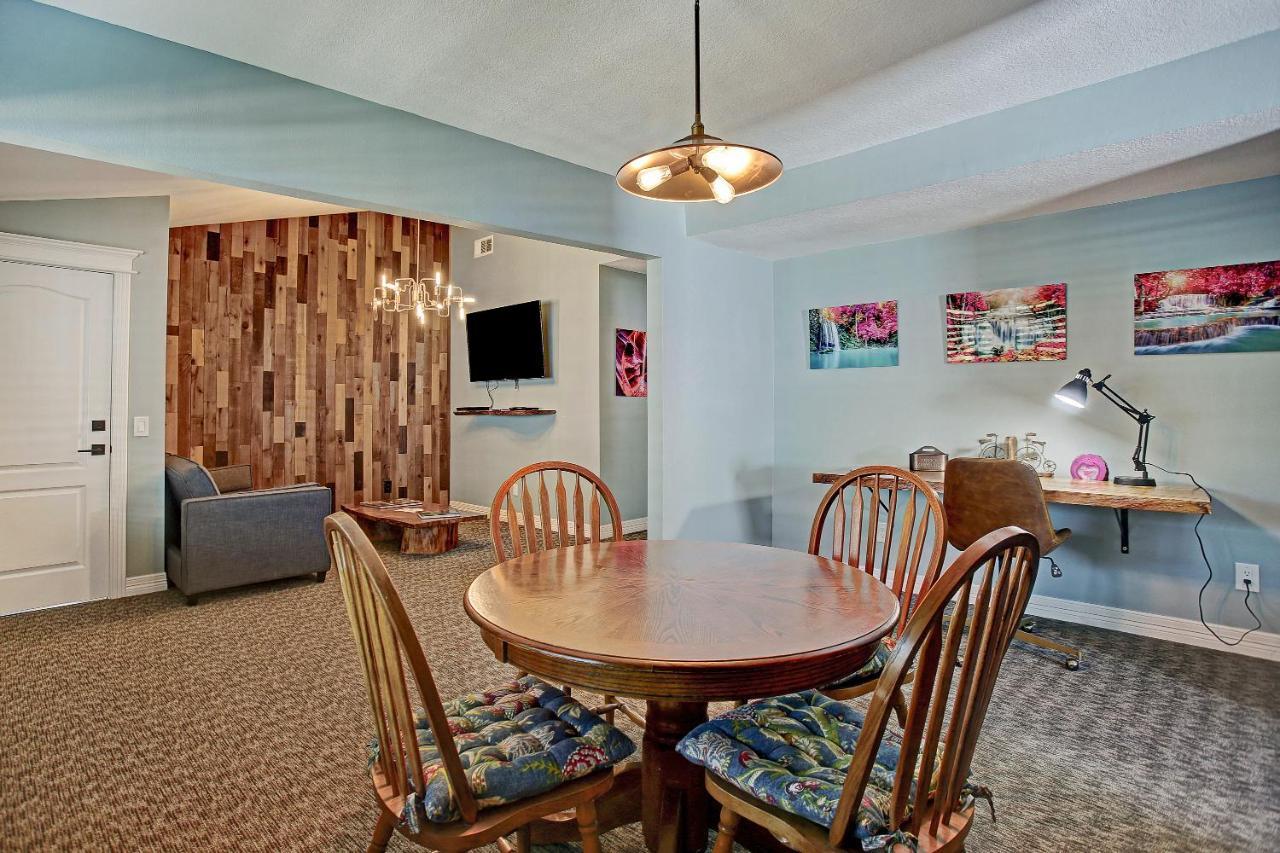 Sara's On The Boulevard Bed & Breakfast Houston