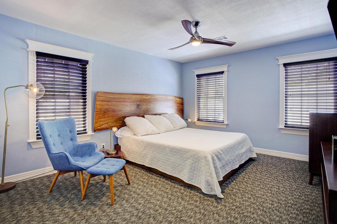 Bed & Breakfast Sara's On The Boulevard