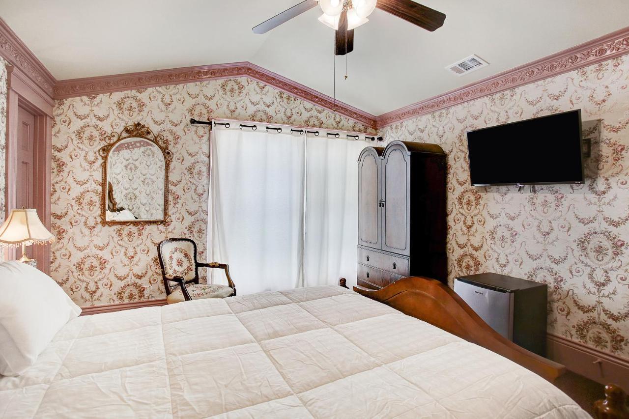 Bed & Breakfast Sara's On The Boulevard